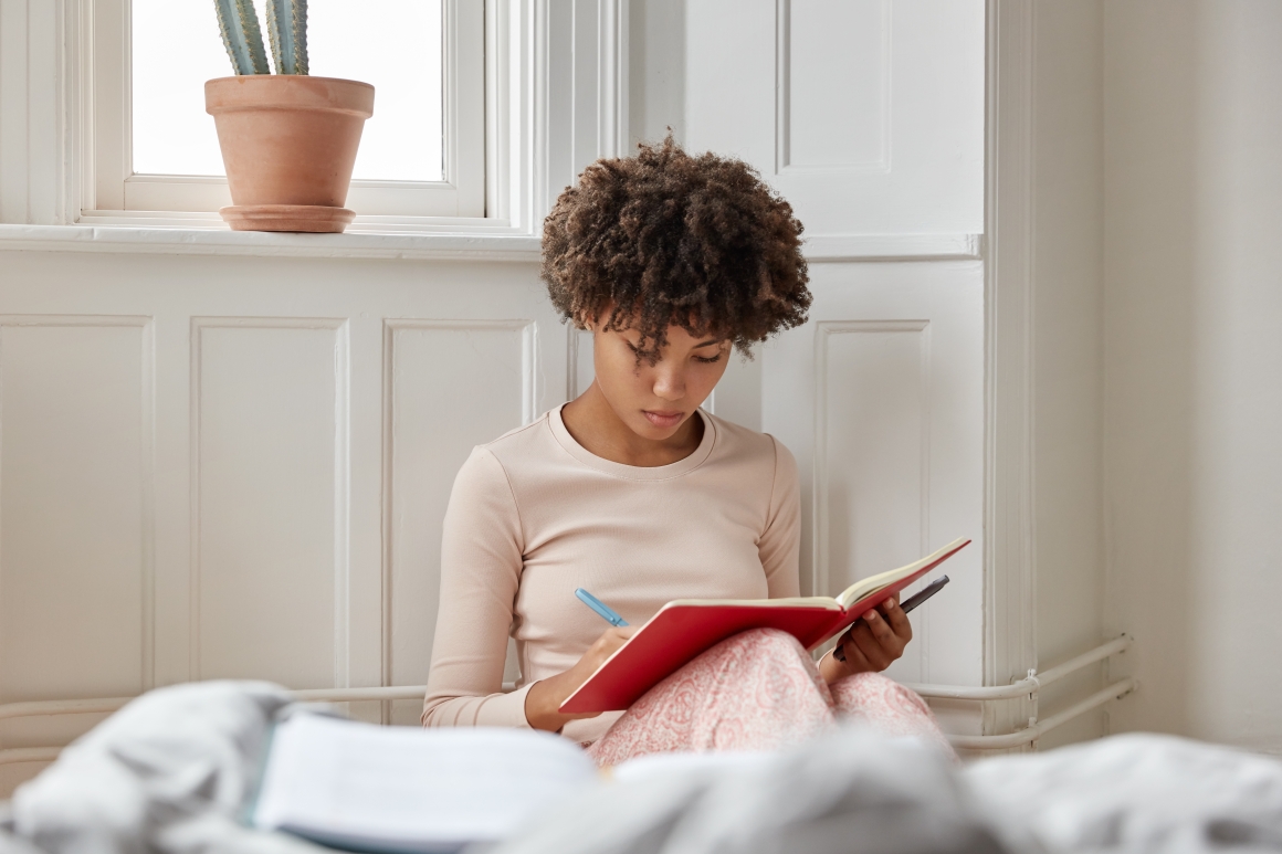 Ecrire 20 minutes par jour pour transformer votre santé ? Découvrez le journaling ! 